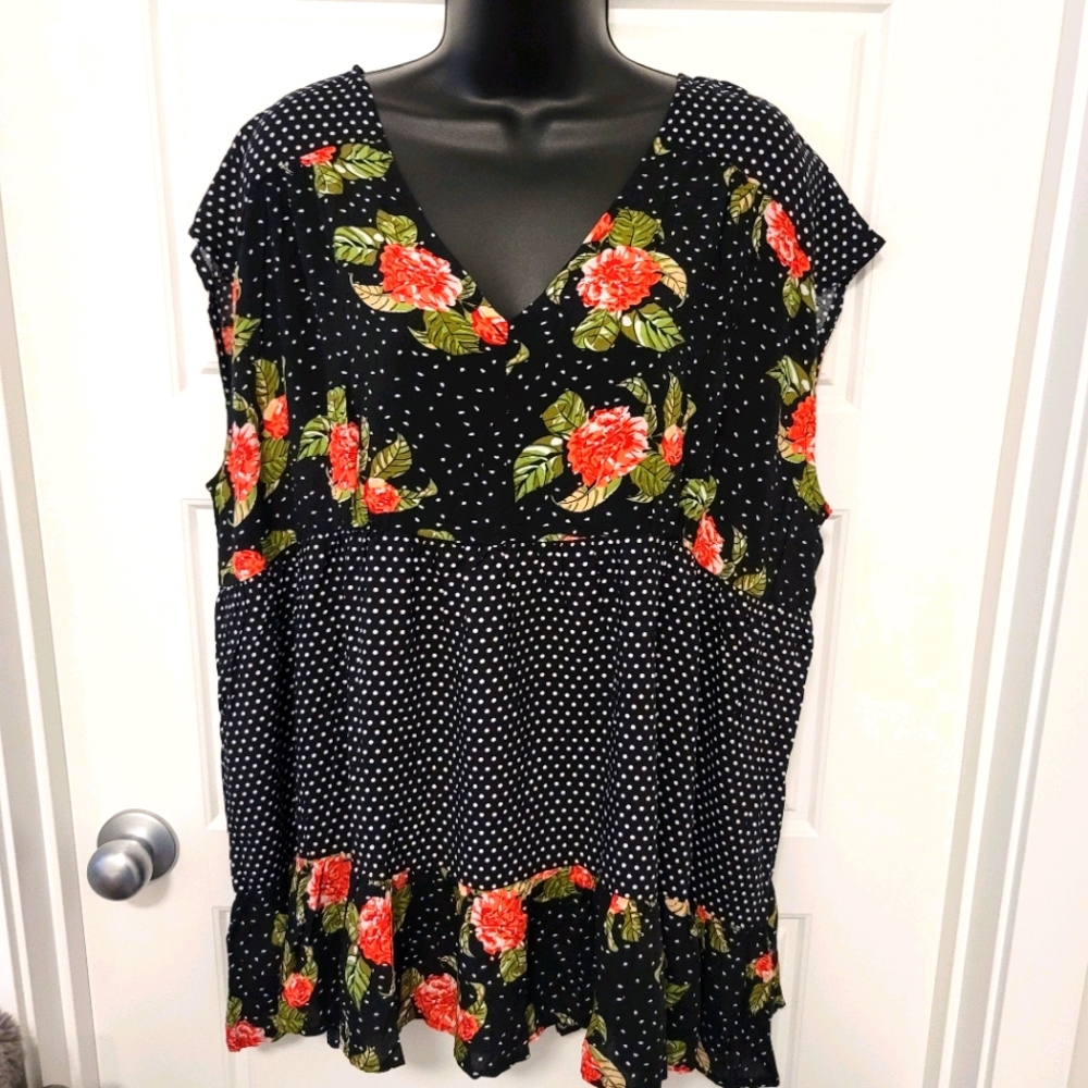 Suzanne Betro long short sleeved top.